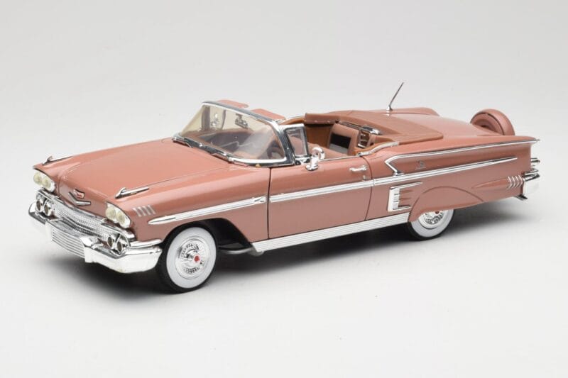 Chevrolet Impala Convertible Brown Motormax 1:18 73112 Diecast