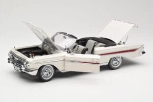 Chevrolet Impala Convertible White Sun Star 1:18 3405 Diecast - image 2 of 8