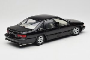 Chevrolet Impala SS Black UT Models 1:18 21031 Diecast - image 3 of 8