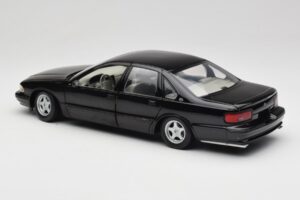 Chevrolet Impala SS Black UT Models 1:18 21031 Diecast - image 7 of 8