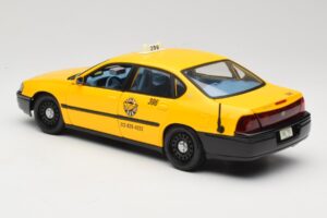 Chevrolet Impala Taxi Maisto 1:18 36617 Diecast - image 7 of 8