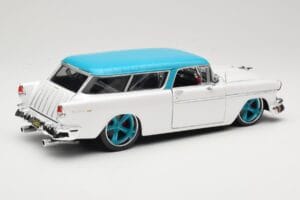 Chevrolet Nomad White Maisto 1:18 32613 Diecast - image 3 of 8