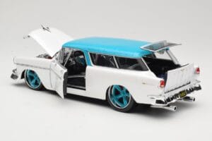 Chevrolet Nomad White Maisto 1:18 32613 Diecast - image 5 of 8