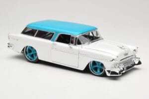 Chevrolet Nomad White Maisto 1:18 32613 Diecast - image 6 of 8