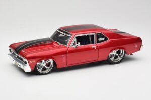 Chevrolet Nova SS Coupe Red Maisto 1:18 31083-M1 Diecast