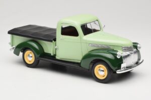 Chevrolet Pickup Green Solido 1:18 8063 Diecast - image 6 of 8