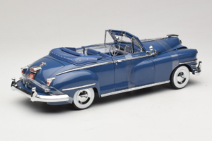 Chrysler New Yorker Blue Signature Models 1:18 CT-68629 Diecast - image 2 of 6