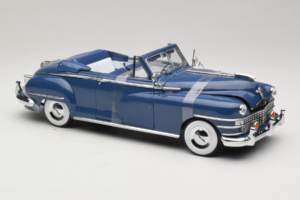 Chrysler New Yorker Blue Signature Models 1:18 CT-68629 Diecast - image 4 of 6