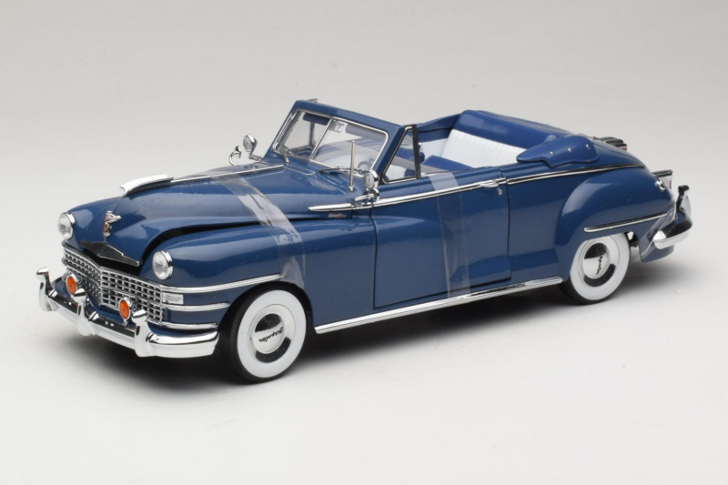 Chrysler New Yorker Blue Signature Models 1:18 CT-68629 Diecast