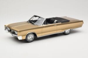 Chrysler Newport Convertible Gold Metallic BoS Models 1:18 BOS273 Resin