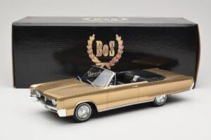 Chrysler Newport Convertible Gold Metallic BoS Models 1:18 BOS273 Resin - image 6 of 6