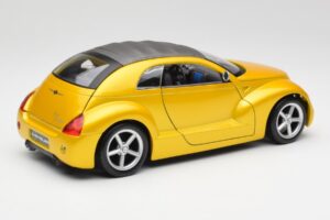Chrysler Pronto Cruizer Gold Maisto 1:18 37800 Diecast - image 3 of 8