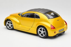 Chrysler Pronto Cruizer Gold Maisto 1:18 37800 Diecast - image 7 of 8