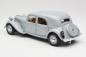 Citroen 15CV 6 Cyl Grey Maisto 1:18 50313 Diecast - image 7 of 8