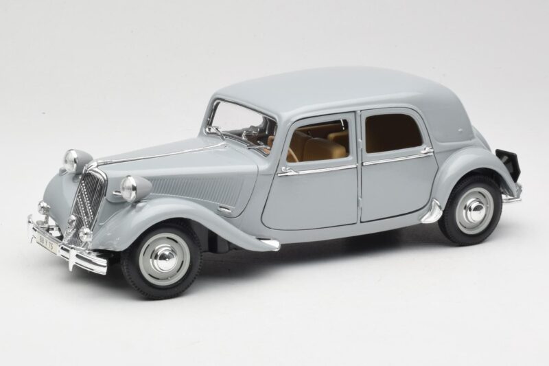 Citroen 15CV 6 Cyl Grey Maisto 1:18 Citroen 15CV 6 Cyl Grey Maisto 1:18 50313 Diecast