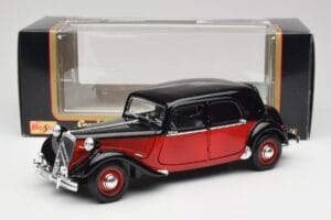 Citroen 15CV 6 Cyl Black & Red Valmy Maisto 1:18 56009 Diecast - image 8 of 8