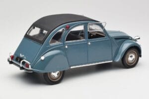 Citroen 2CV Bleu Nuit Solido 1:18 8028 Diecast - image 2 of 6