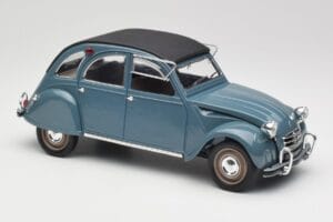 Citroen 2CV Bleu Nuit Solido 1:18 8028 Diecast - image 4 of 6
