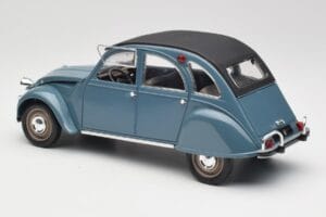 Citroen 2CV Bleu Nuit Solido 1:18 8028 Diecast - image 5 of 6