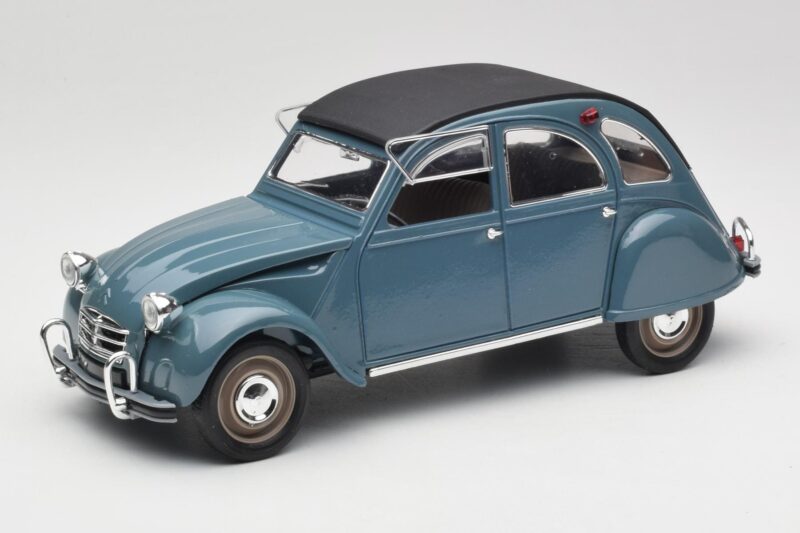 Citroen 2CV Bleu Nuit Solido 1:18 Citroen 2CV Bleu Nuit Solido 1:18 8028 Diecast