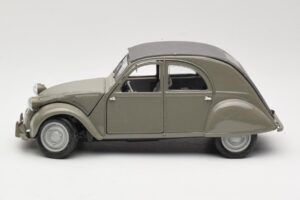 Citroen 2CV Grey Maisto 1:18 31834 Diecast - image 4 of 8