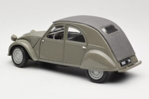 Citroen 2CV Grey Maisto 1:18 31834 Diecast - image 7 of 8