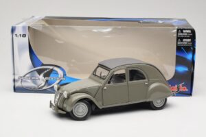 Citroen 2CV Grey Maisto 1:18 31834 Diecast - image 8 of 8