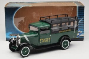 Citroen C4 F Palace Hotel Green Solido 1:18 118303-00 Diecast - image 6 of 6