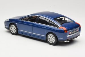 Citroen C6 Blue Bburago 1:18 18-12073 Diecast - image 7 of 8