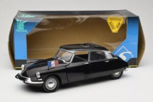 Citroen DS Presidentielle Grey Solido 1:18 8035 Diecast - image 8 of 8
