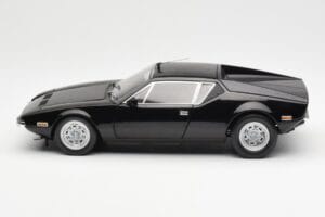 De Tomaso Pantera Black Kyosho 1:18 08851BK Diecast - image 4 of 8