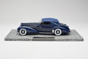Delage D8-120 Cabriolet Two Tone Blue Minichamps 1:18 107115132 Resin - image 3 of 6