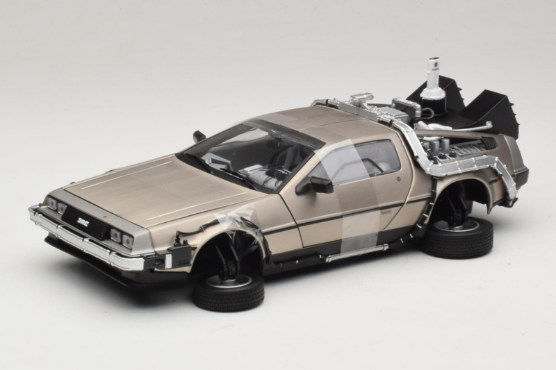 DeLorean DMC-12 Back to the Future Time Machine Sun Star 1:18 DeLorean DMC-12 Back to the Future Time Machine Sun Star 1:18 2710 Diecast