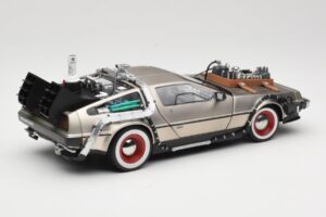 DeLorean DMC-12 Back to the Future Part III Sun Star 1:18 2712 Diecast - image 3 of 8