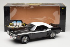 Dodge Challenger R/T Black & White ERTL 1:18 36549 Diecast - image 8 of 8