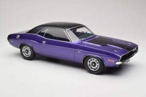 Dodge Challenger R/T Plum Crazy Otto 1:12 G083 Resin - image 4 of 6