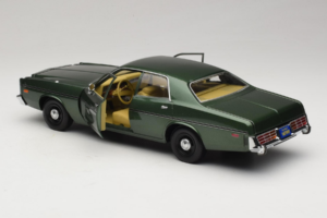 Dodge Monaco Green Hunter GreenLight 1:18 19045 Diecast - image 5 of 8