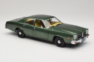 Dodge Monaco Green Hunter GreenLight 1:18 19045 Diecast - image 6 of 8