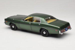 Dodge Monaco Green Hunter GreenLight 1:18 19045 Diecast - image 7 of 8