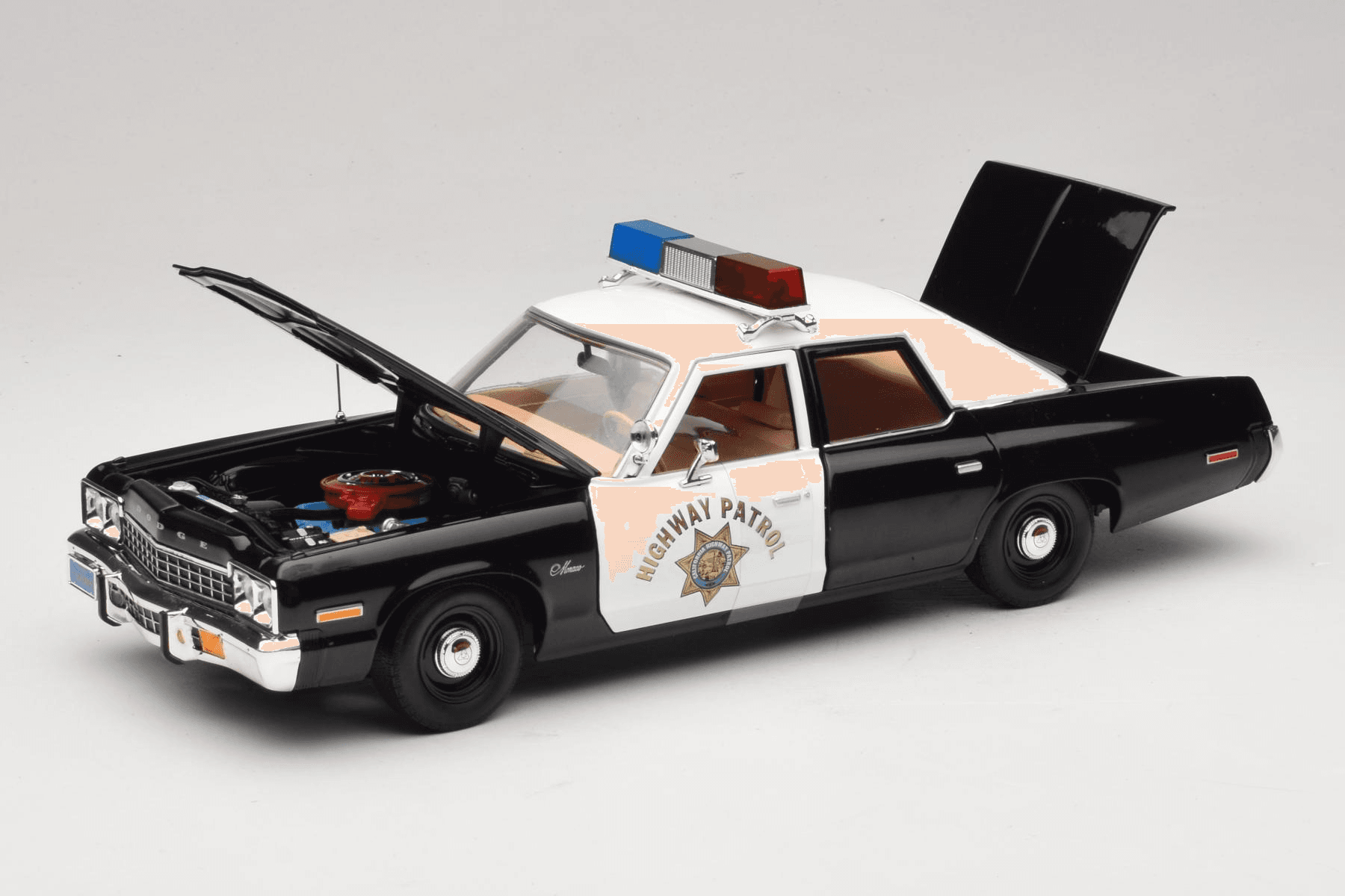 Auto World Dodge Monaco 1:18 CHiPS Highway Patrol