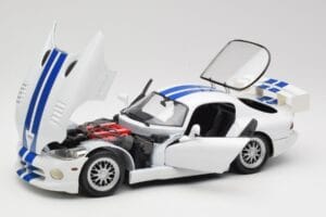 Dodge Viper GTS-R GT2 White 1997 Maisto 1:18 50316 Diecast - image 2 of 8
