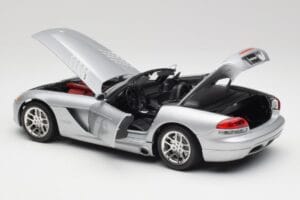 Dodge Viper SRT-10 Bright Silver Bburago 1:18 34908 Diecast - image 5 of 8