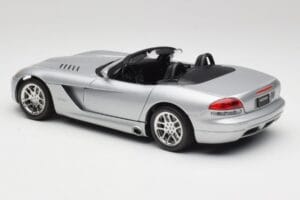 Dodge Viper SRT-10 Bright Silver Bburago 1:18 34908 Diecast - image 7 of 8