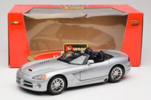 Dodge Viper SRT-10 Bright Silver Bburago 1:18 34908 Diecast - image 8 of 8