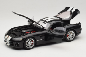 Dodge Viper SRT-10 Coupe Black AUTOart 1:18 71712 Diecast - image 2 of 8