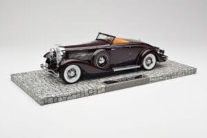 Duesenberg SJN Convertible Coupe Burgundy Minichamps 1:18 107150331 Diecast