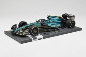 Aston Martin AMR22 Aramco #5 S. Vettel Abu Dhabi GP 2022 Last Race Collector's Edition Minichamps 1:18 117222205 Resin - image 2 of 7