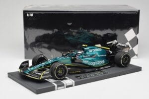 Aston Martin AMR22 Aramco #5 S. Vettel Abu Dhabi GP 2022 Last Race Collector's Edition Minichamps 1:18 117222205 Resin - image 7 of 7