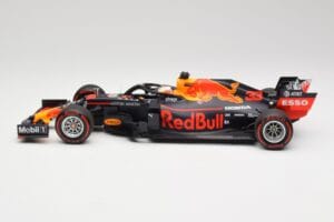 Aston Martin Red Bull Racing RB15 #33 M. Verstappen F1 2019 Minichamps 1:18 110190033 Diecast - image 3 of 7