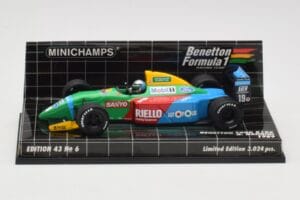 Benetton Ford B188 #19 A. Nannini Race Car 1988 Minichamps 1:43 400890119 Diecast